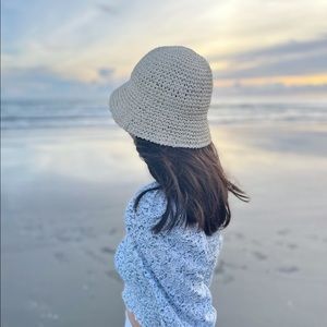 Meet your Posher, Yuju